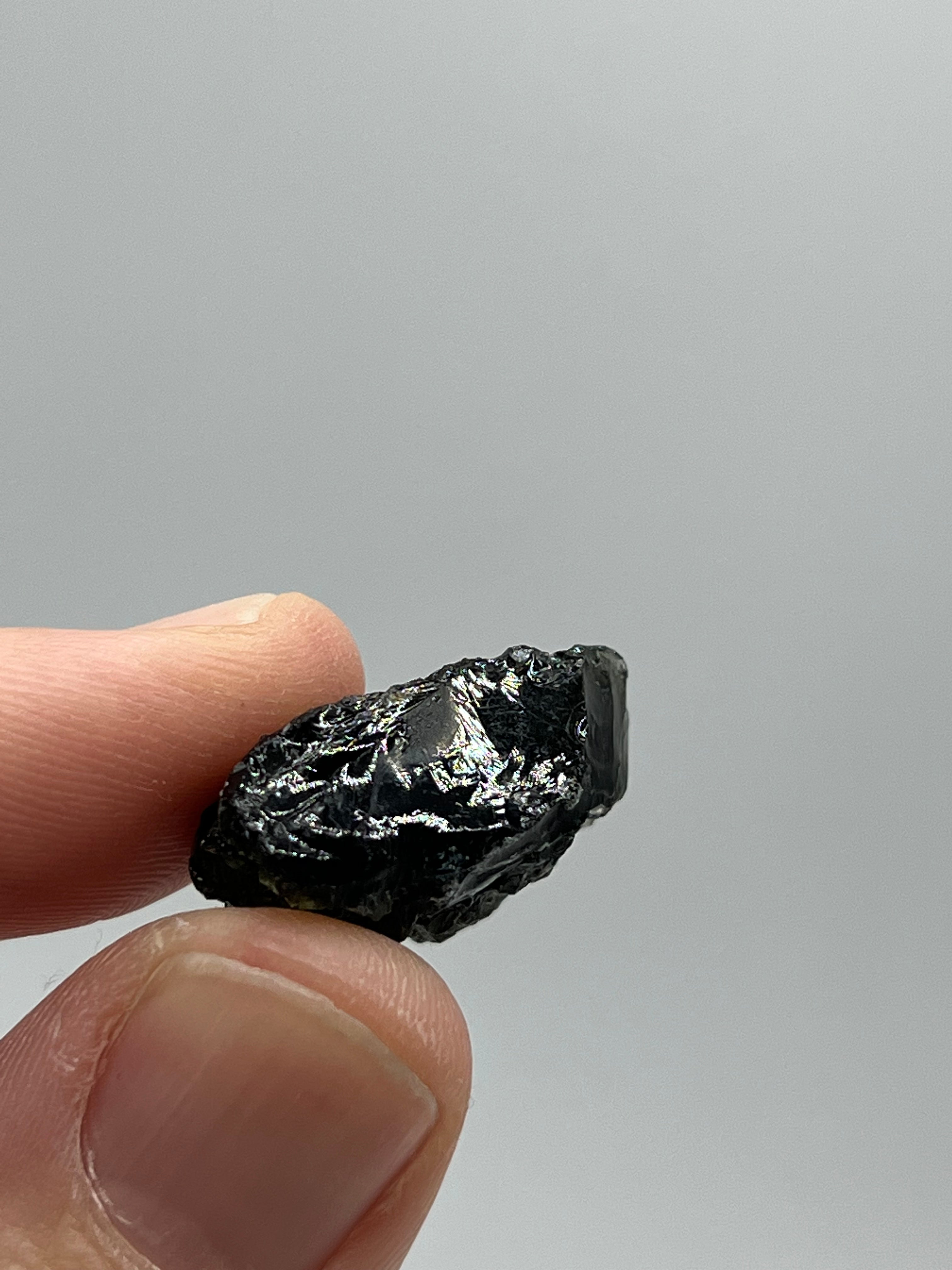 Moldavite G 5.86 - Earthly Secrets