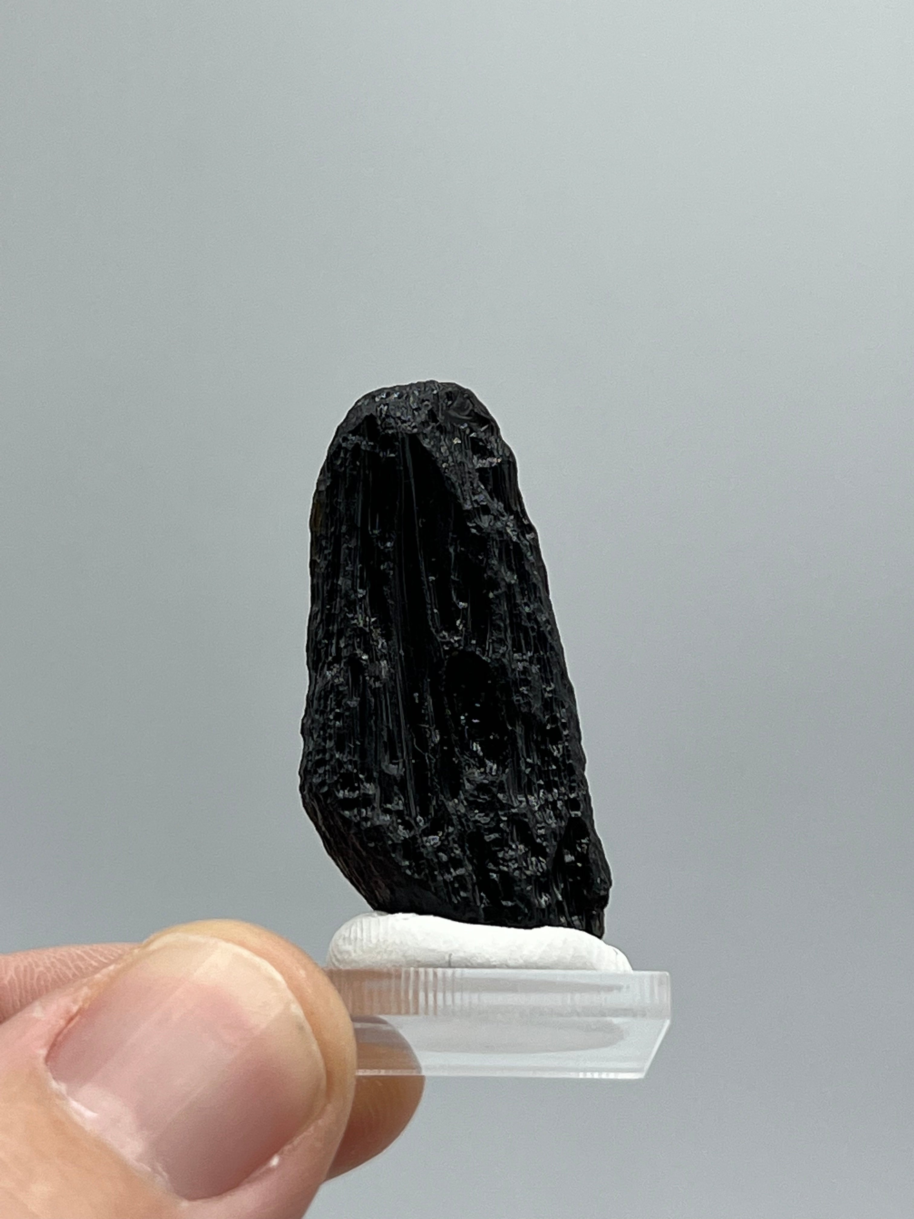 Tektite from Thailand M 8.3g - Earthly Secrets