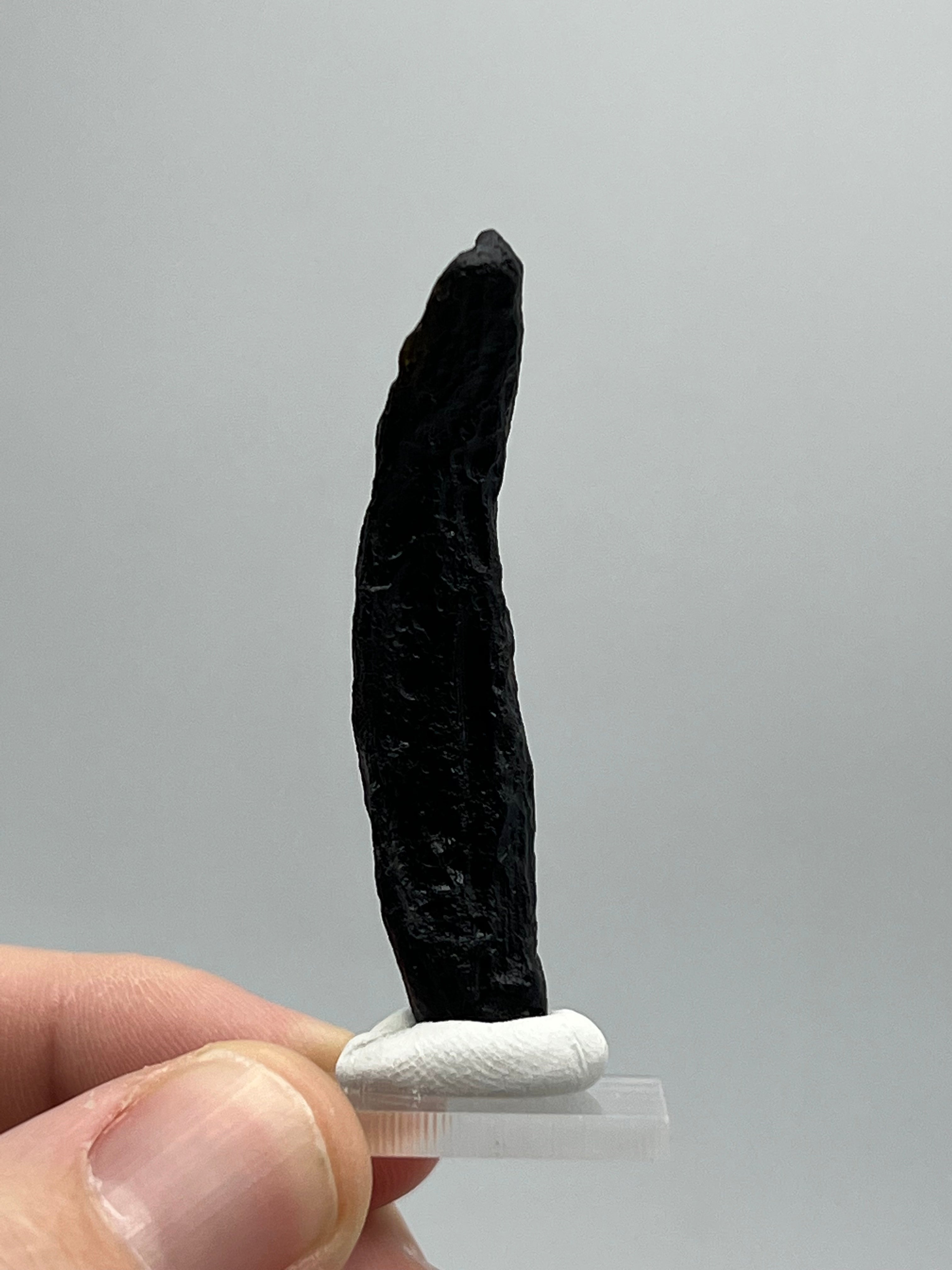 Tektite from Thailand L 7.3g - Earthly Secrets