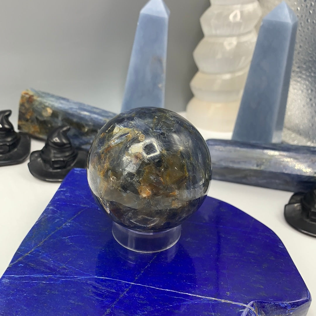 Kyanite sphere AA - Earthly Secrets