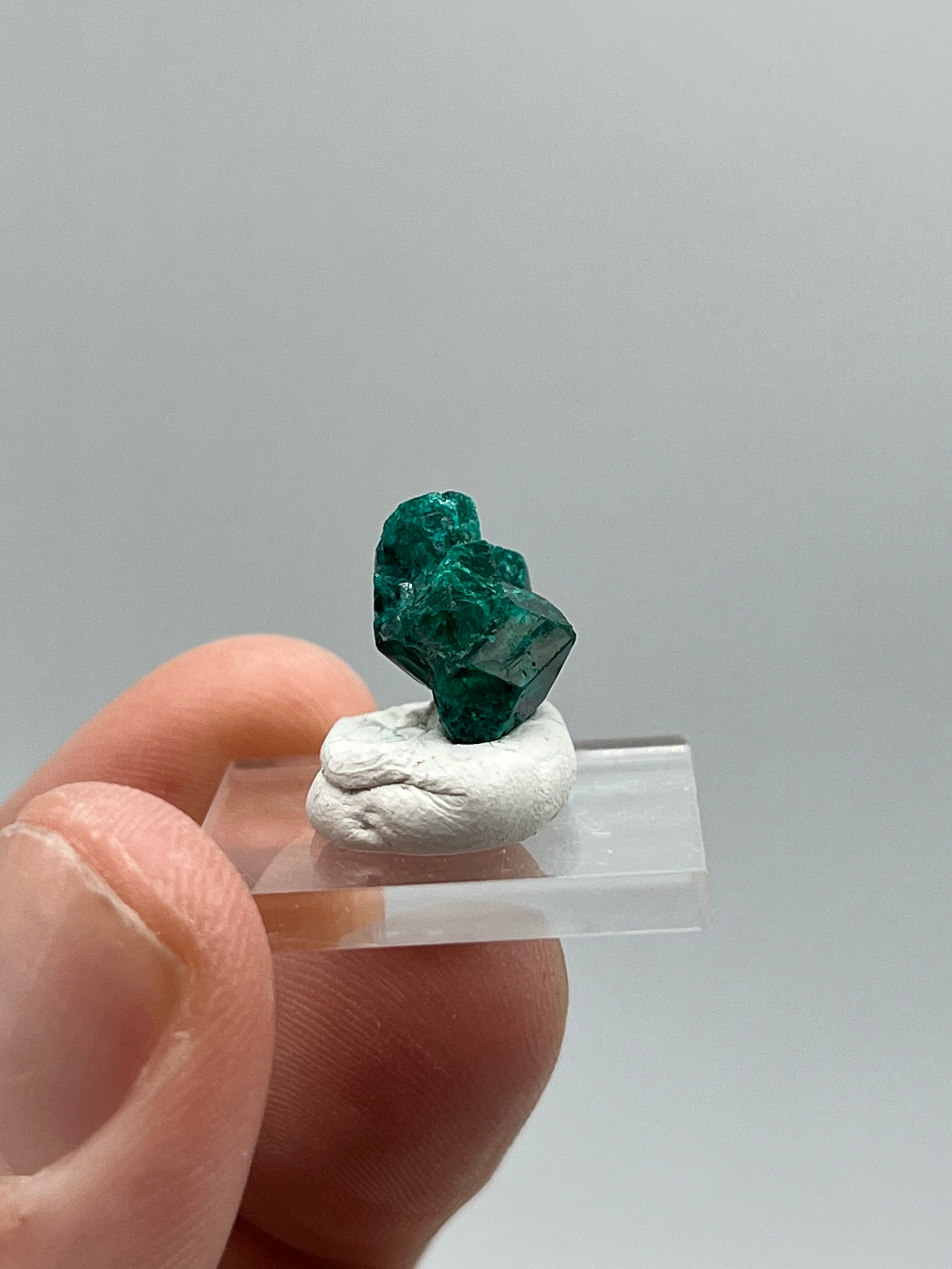 Dioptase D - Earthly Secrets