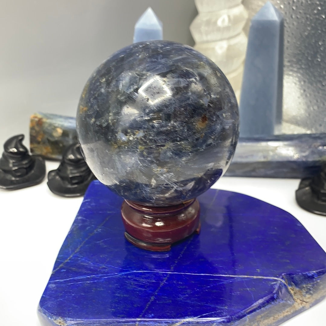 Kyanite sphere WW - Earthly Secrets