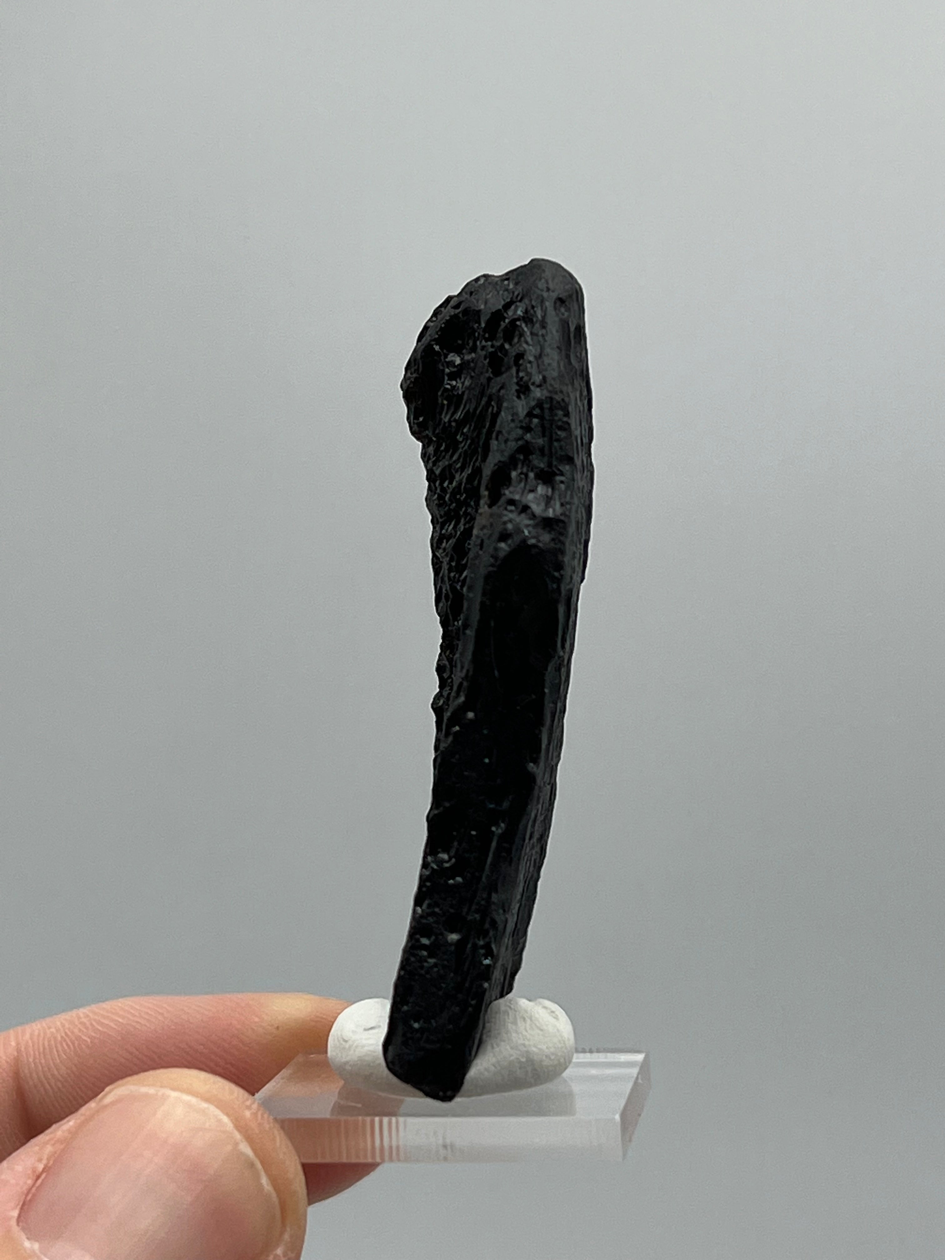 Tektite from Thailand F 19.22g - Earthly Secrets