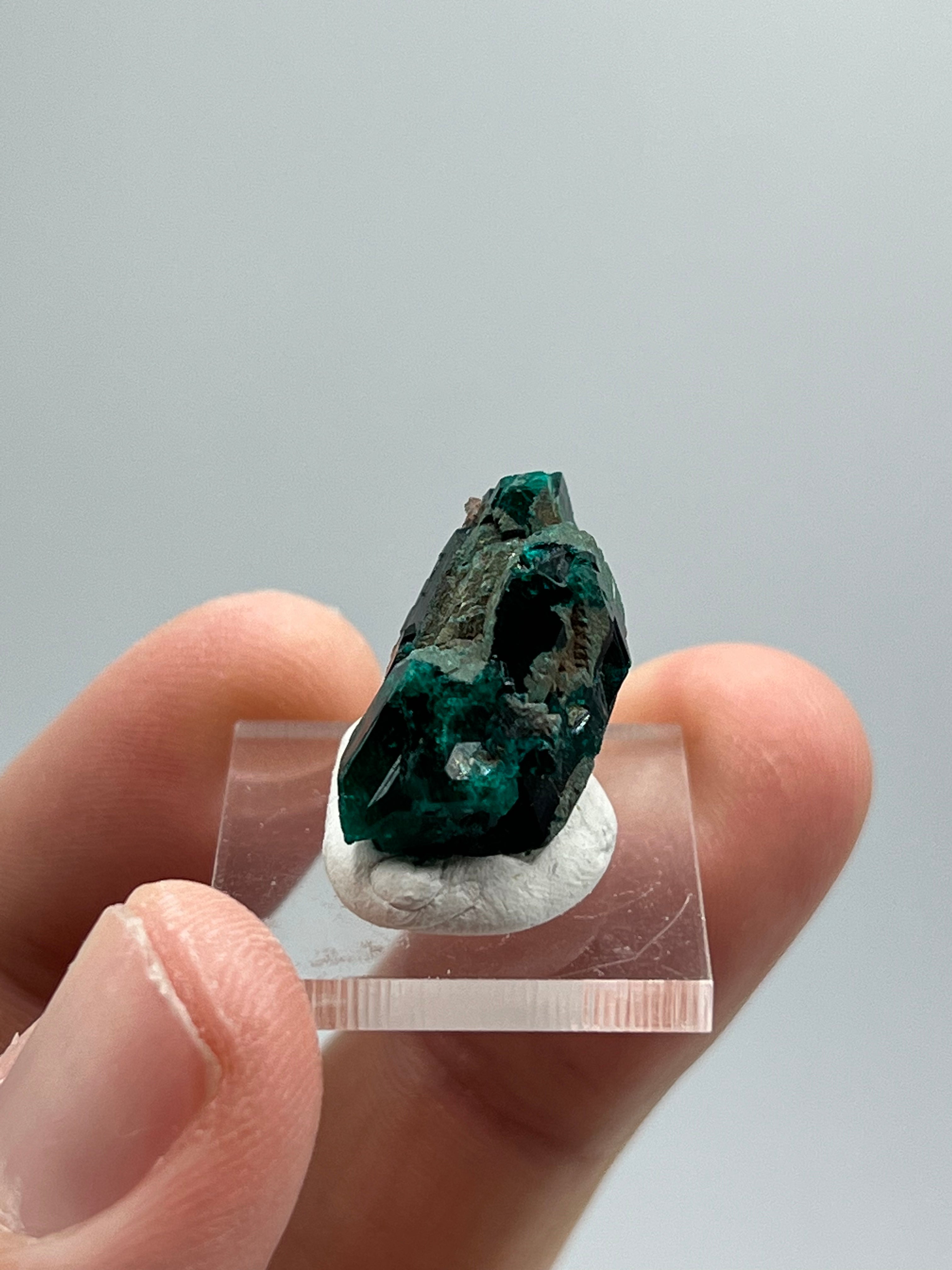 Dioptase H - Earthly Secrets